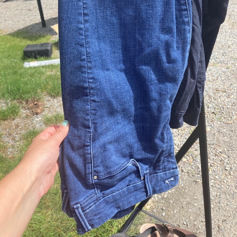 Ann Taylor jeans size 8